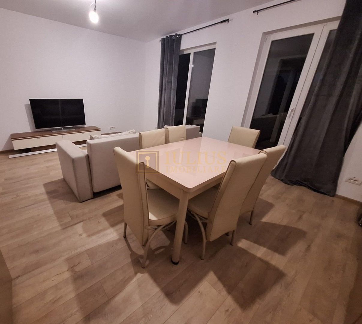 1/2 duplex spatios , spatiu verde generos, locuri de parcare-Mosnita - Poză 8