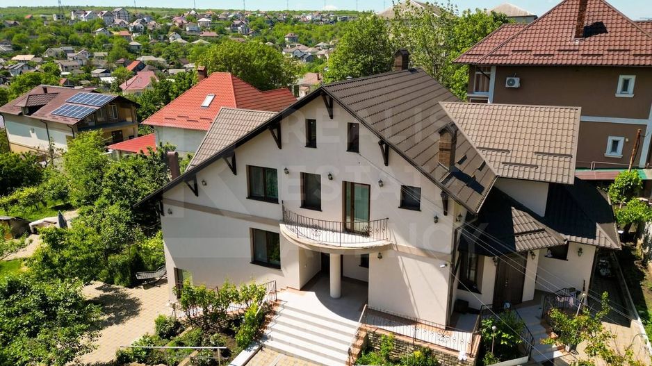 Chirie, Duplex, 6 camere, Strada Vasile Lupu, Buiucani - Poză 2