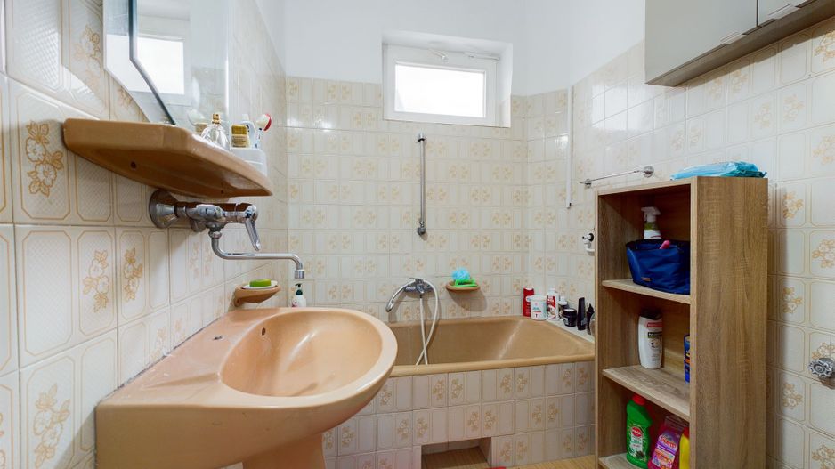 Casă nouă cu teren generos la graniță - Poză 10