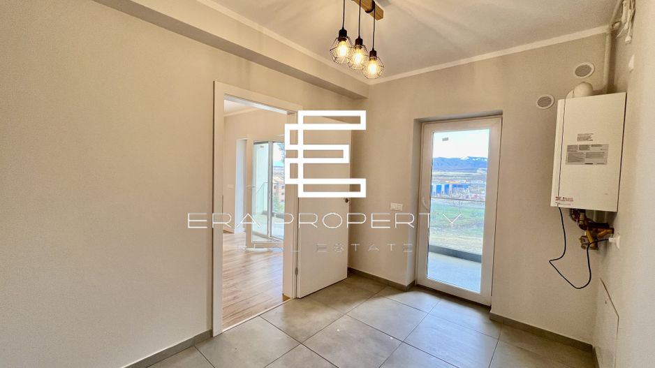 Apartament  54 mp- balcon 14 mp- aer conditionat- zona Aeroport /Sibiu - Poză 3