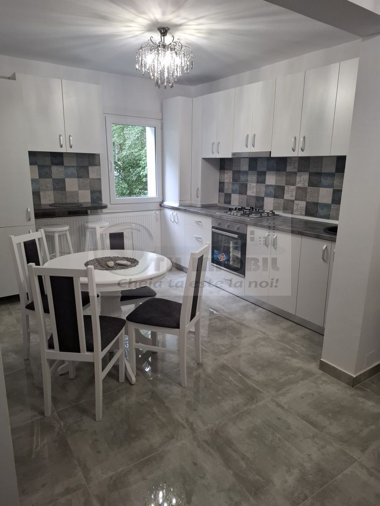 Apart 2 cam decomandat 54 mp, renovat complet- Dacia -119.900 euro - Poză 1