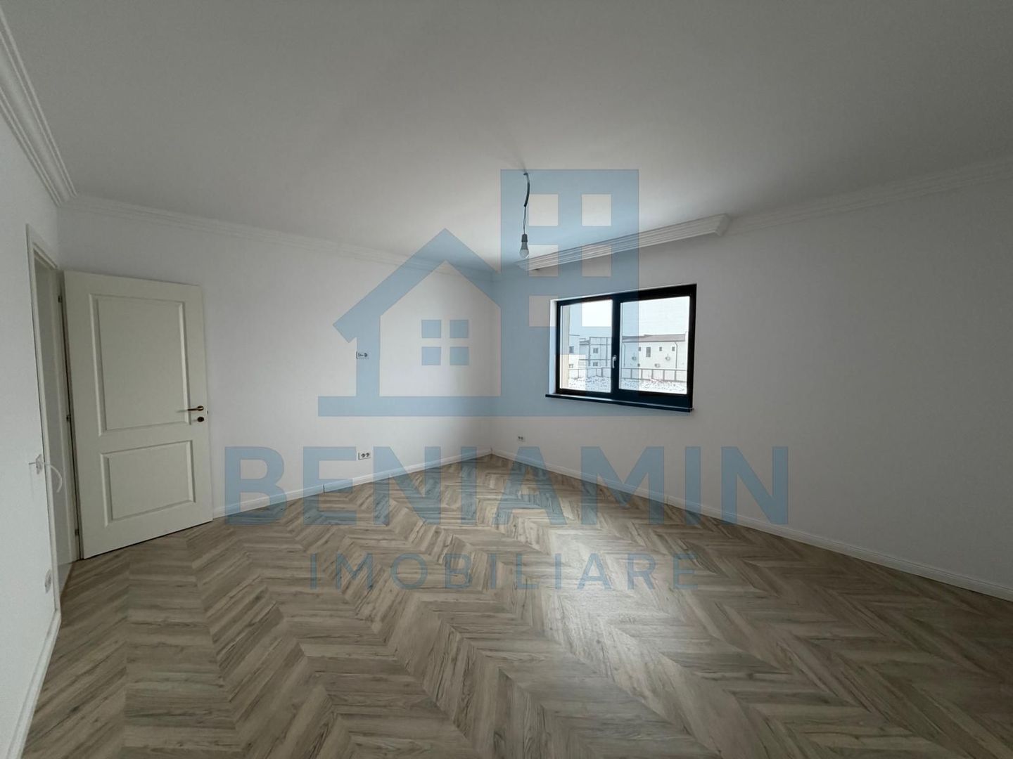 Casa P+1 Living-Bucatarie-3 Dormitoare-Toate utilitatile-Disponibila - Poză 5