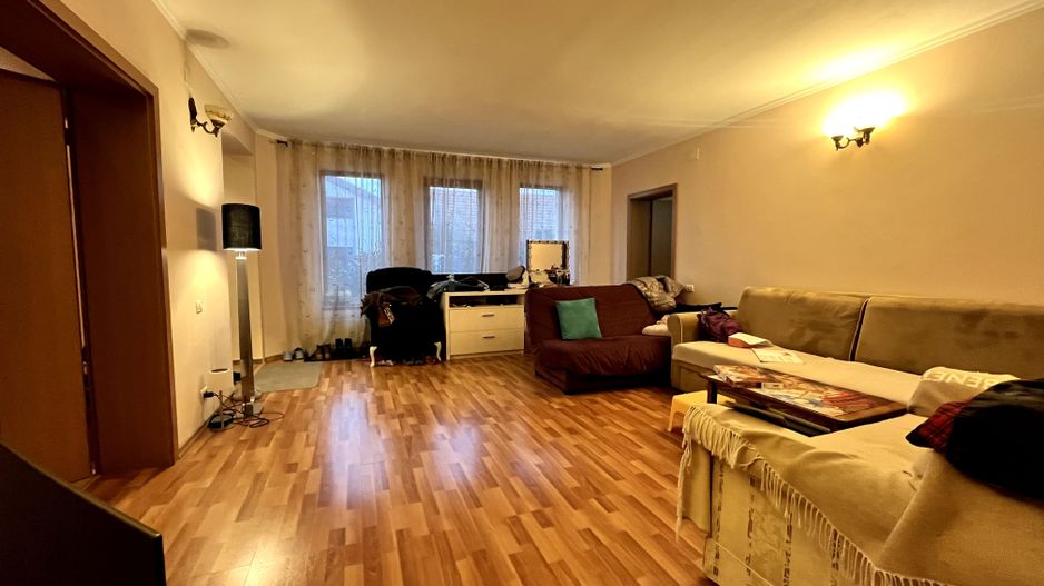 Casă spațioasă, confort ridicat, garaj și teren generos, zona Aradului - Poză 17