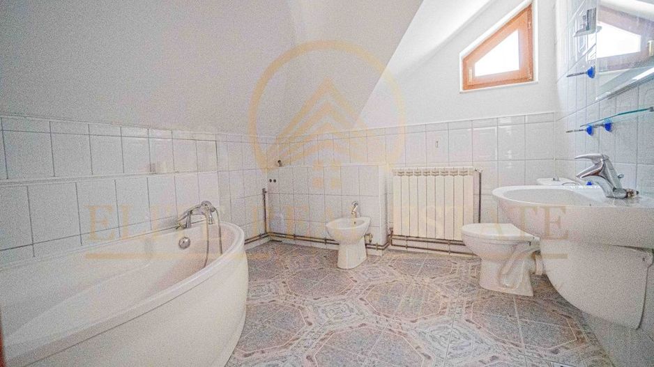 Vila premium ultracentrala, fara vecini, teren 377 mp, garaj! - Poză 34