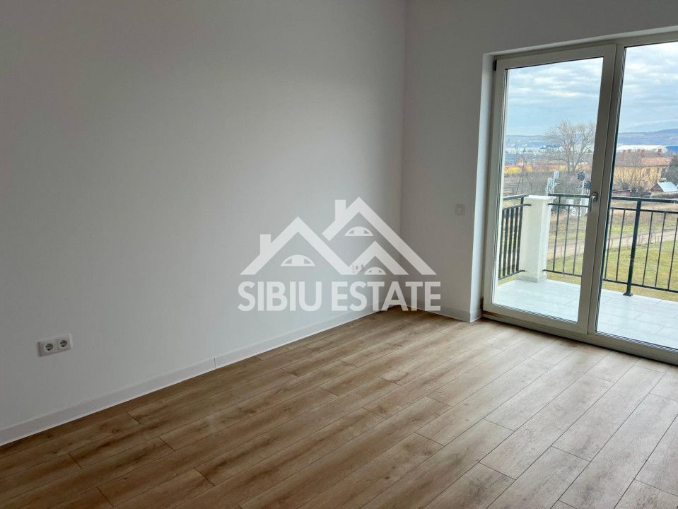 Apartament 3 camere, 2 bai  , parcare, boxă, Selimbar - Poză 8