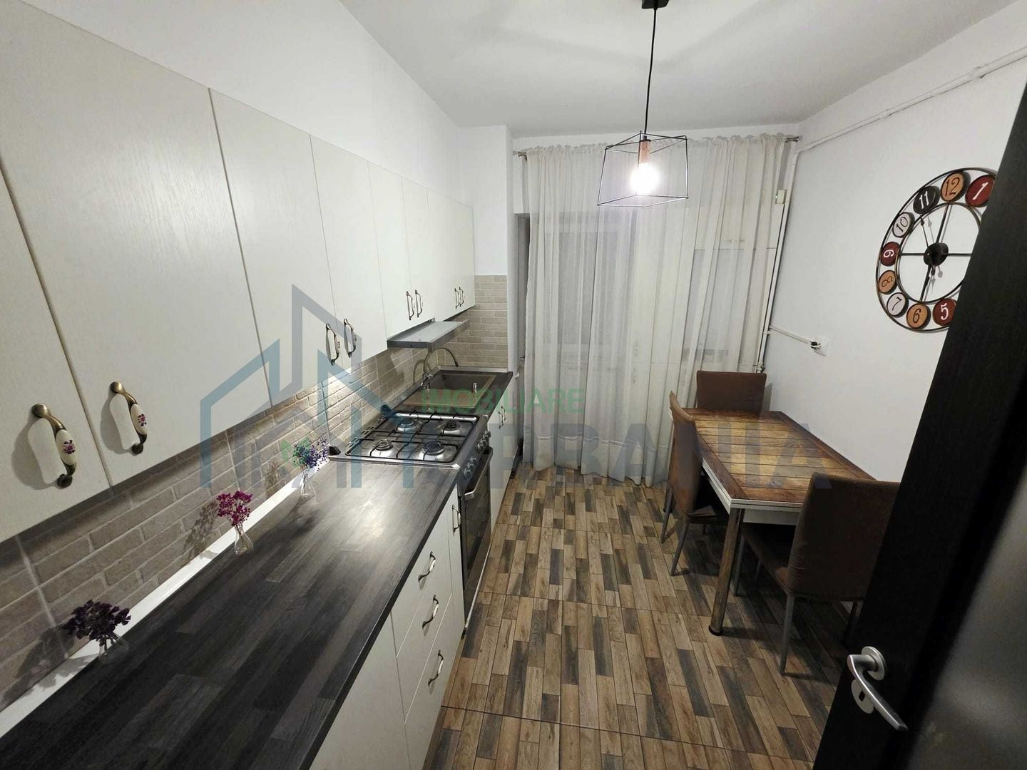 Apartament 3 camere, decomandat, în zona Centrala - Iași - Poză 4