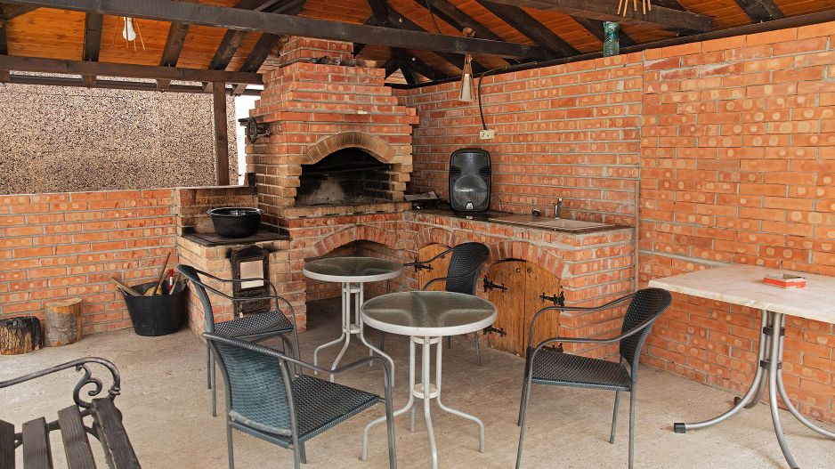 Vilă cu 5 dormitoare, 4 băi, 2 248mp teren, piscină. Preț: 229 000 Eur - Poză 18