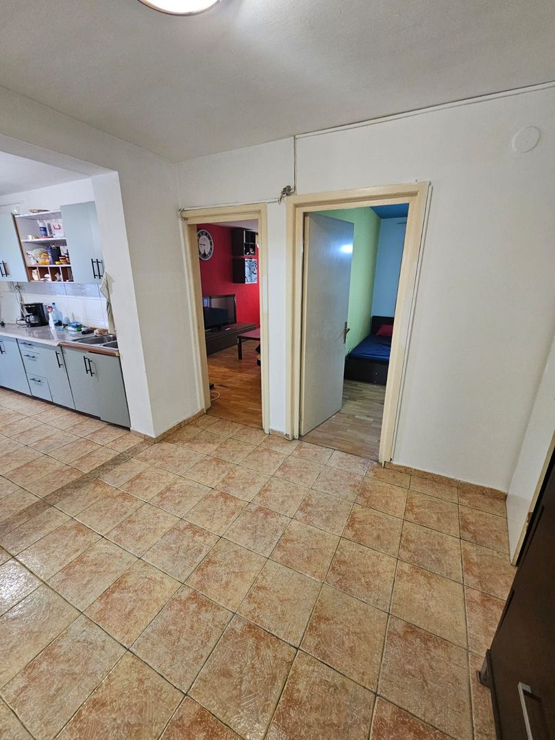 STEFAN CEL MARE - Polona - Chirie - 4 camere - 2 minute metrou - Poză 7