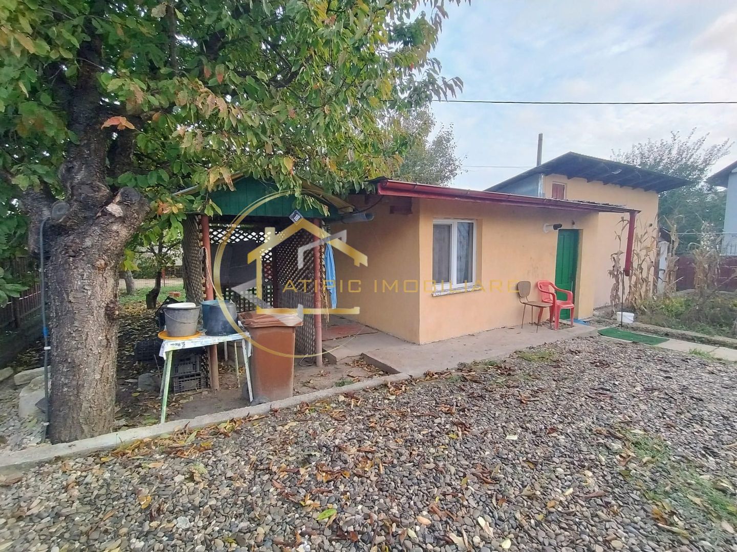 De vanzare casa la pret de apartament in Editurii Lunca Cetatuii - Poză 1