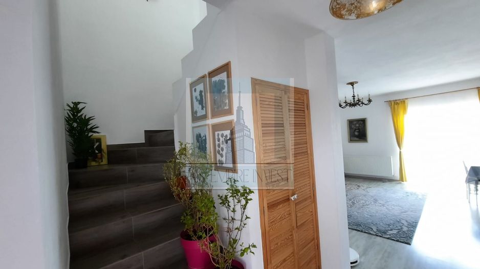 Casa tip Duplex 3 camere, mobilata/utilata-zona Izvor/Tarlungeni - Poză 9