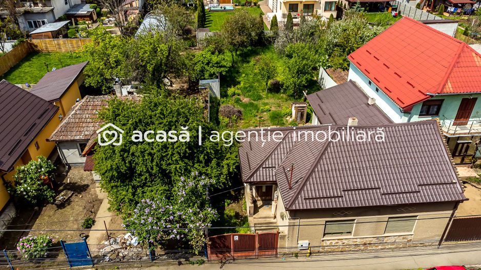 Teren spațios cu casă veche in Vlaicu - Poză 1