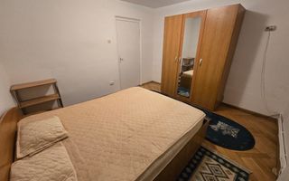 Apartament cu 3 Camere, Etaj 1, Zona Cetate - Poză 7