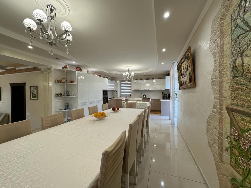 Casă în Buiucani, de vânzare, cu suprafața de 338m2. Pe teren de 14 ari. - Poză 11