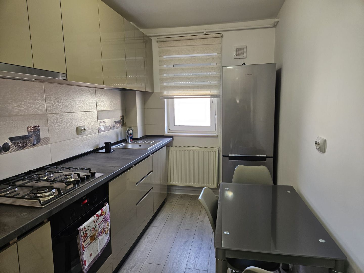 Inchiriere apartament modern, nou, Trivale - Poză 10