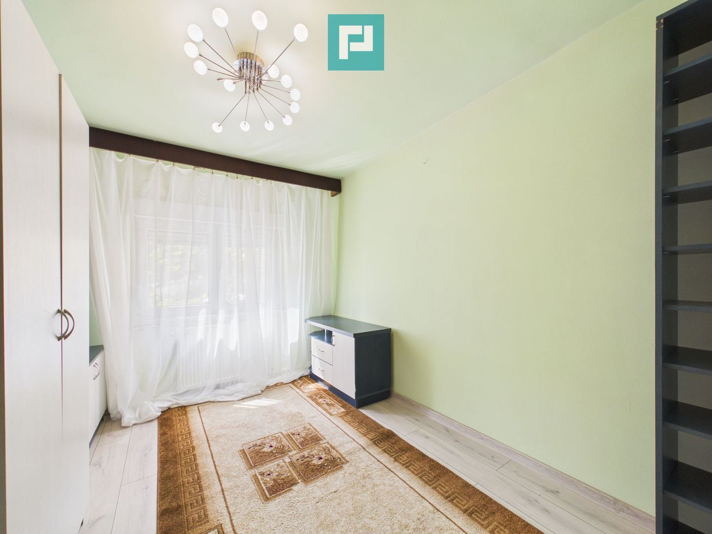 Apartament cu 5 camere în zona Polivalentă - Poză 14