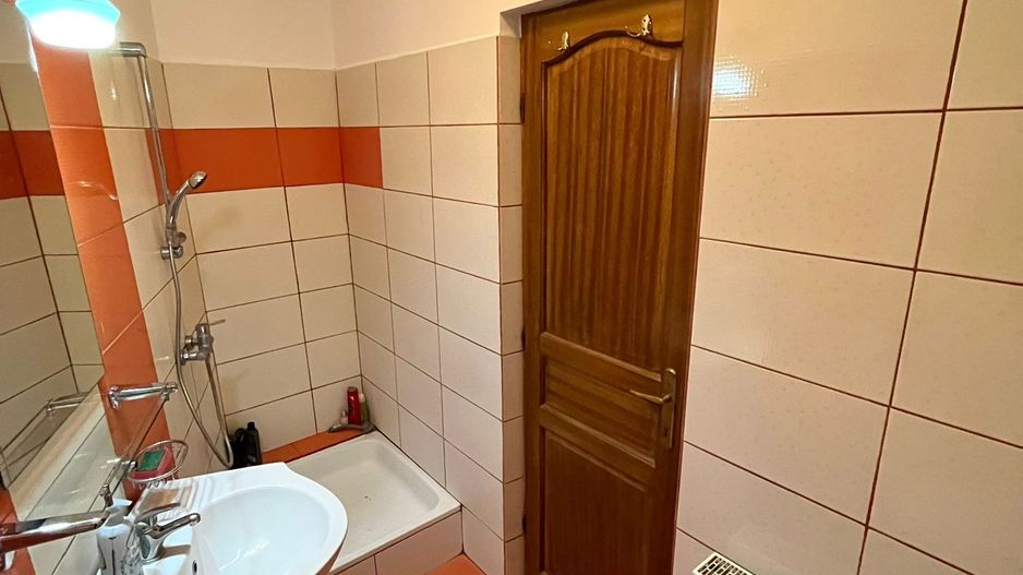 ageuropa.ro vinde ap cam 96mp la etajul unu⁸ - Poză 13