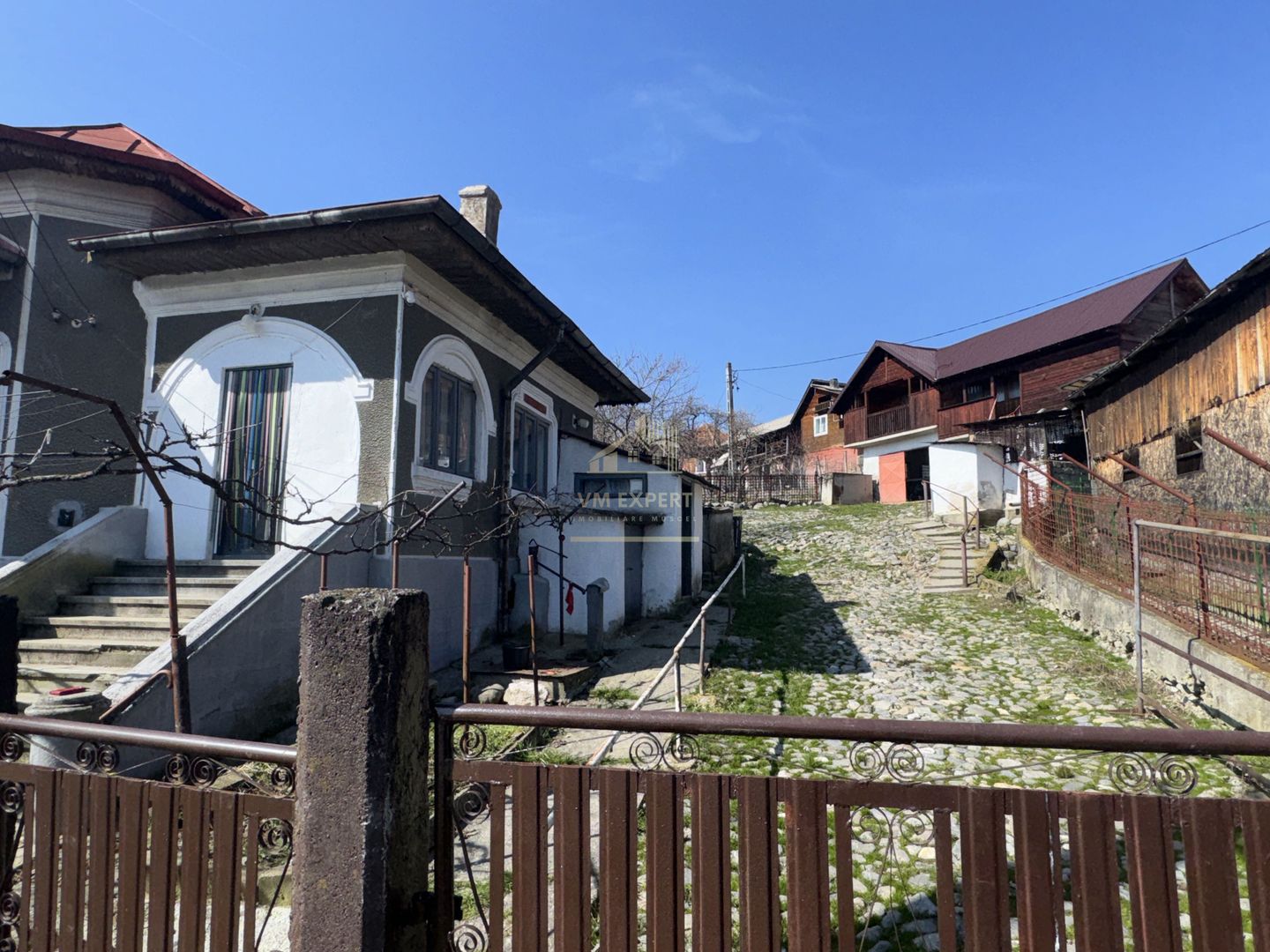 CASA 3 CAMERE+ANEXA 2 CAMERE GARAJ TEREN 2430MP BEREVOIESTI ARGES - Poză 3