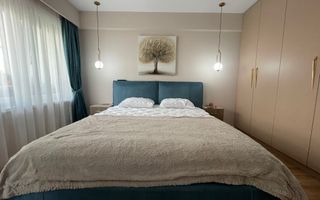 Apartament cu 3 camere de vânzare - Poză 2