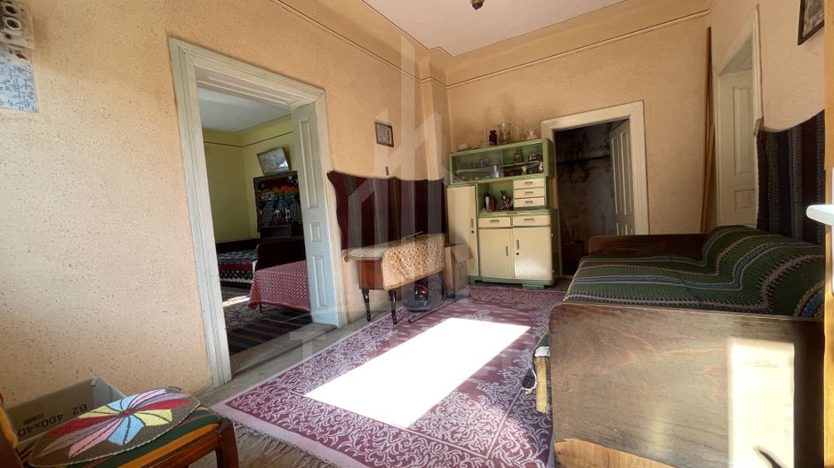 Casă individuală | 2 corpuri | Șură și anexe | teren 1460 mp – Porumbacu De Jos - Poză 9