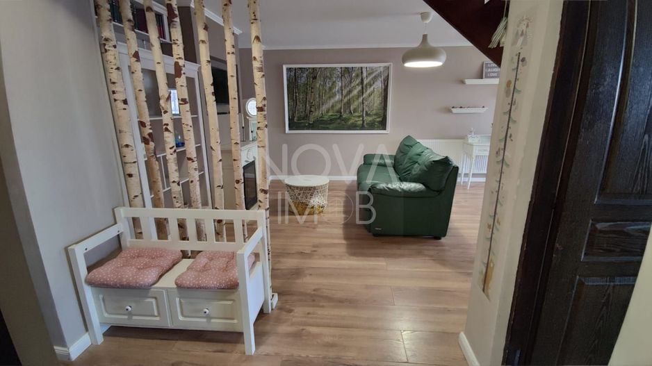Apartament 3 camere, 2 bai, decomandat in Strand pentru inchiriat - Poză 1