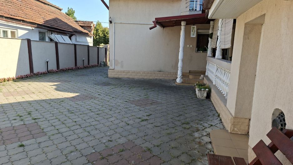 BRASADAS vinde casa individuala in zona SEMICENTRALA. - Poză 1