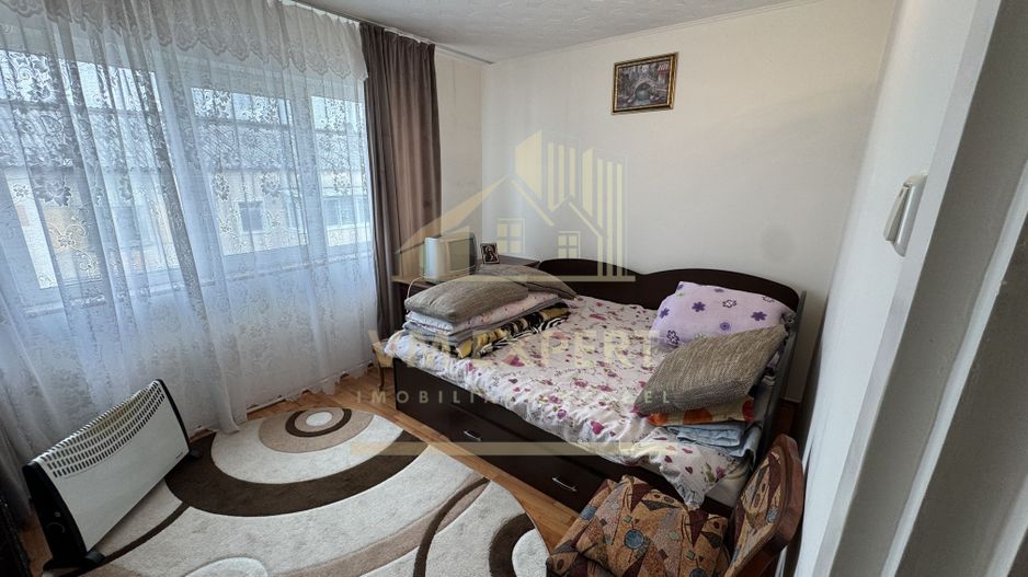 APARTAMENT 2 CAMERE ETAJ 4 CAMPULUNG VIȘOI - Poză 4