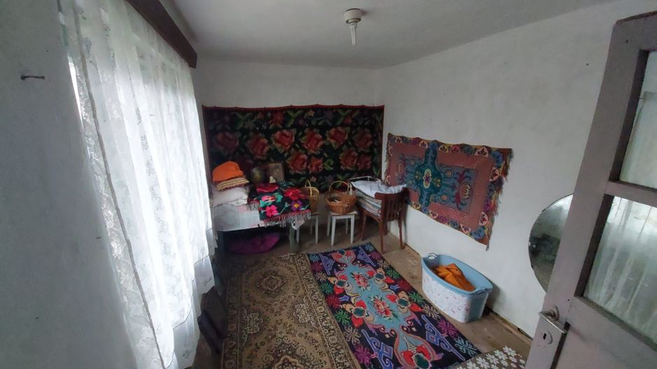 Casa modesta cu teren generos, zona Magura, - Poză 11