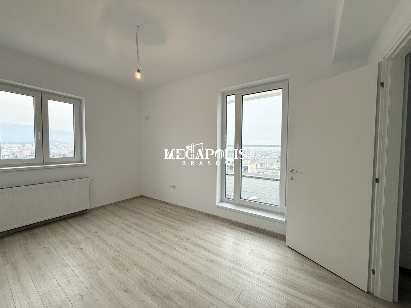 Vinzare Penthouse FINALIZAT SI INTABULAT BRASOV ZONA TRACTORUL - Poză 10