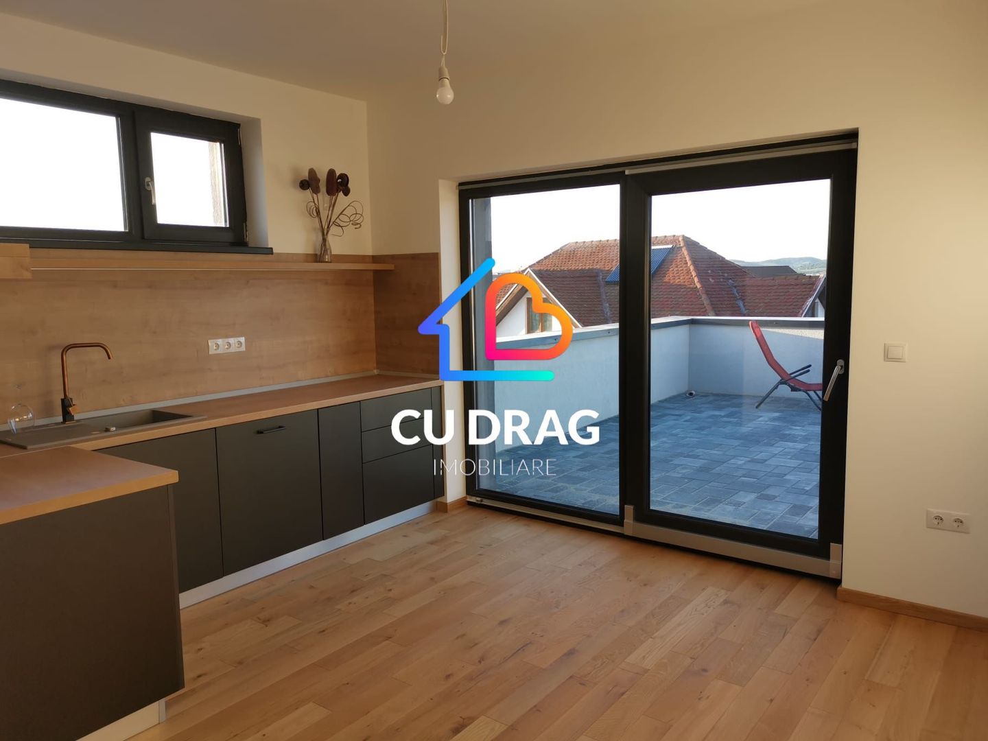 Casa pretabila regim Hotelier 5 apartamente. - Poză 3