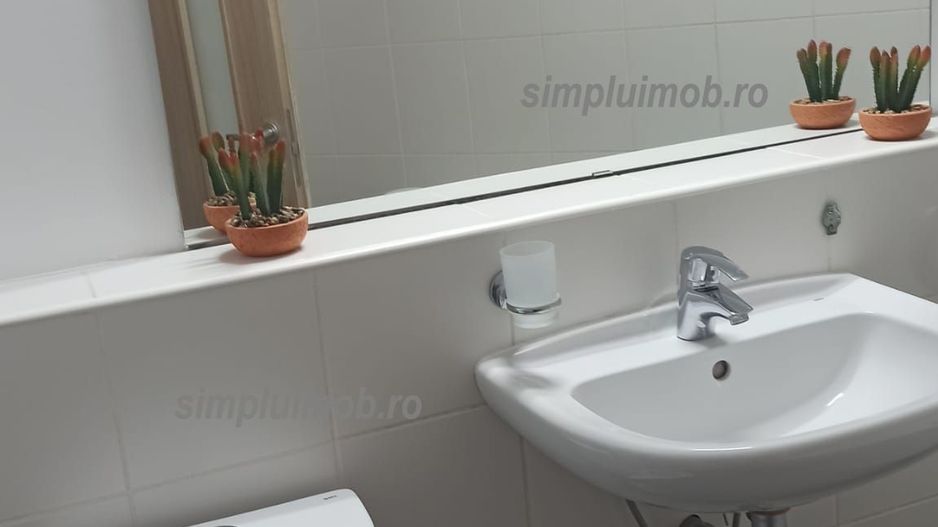 Zona centrala decomandat 2 camere - Poză 16