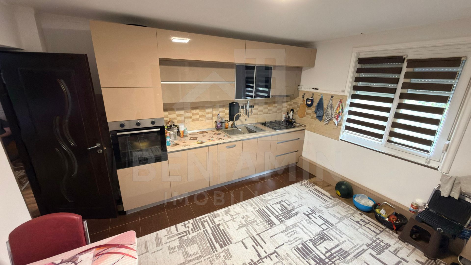 Casa 4 Camere - Curte Mare - Zona Linistita Popoveni - Poză 9