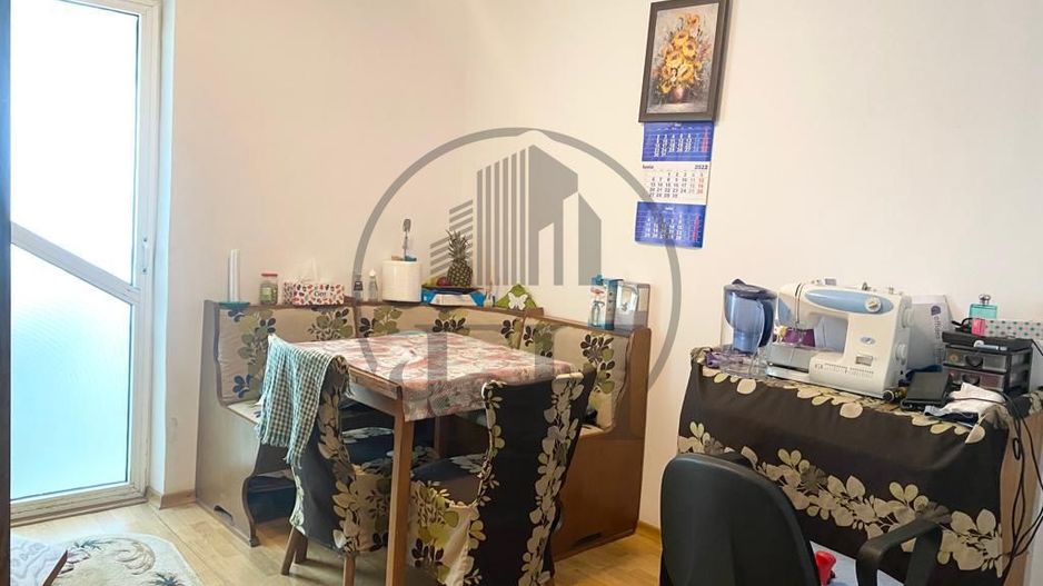 SOLD / VANDUT Apartament 3 camere de vanzare CET - Poză 3