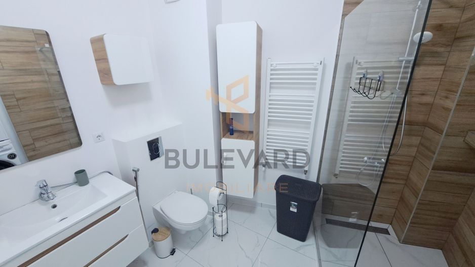 Apartament 2 camere, terasa de 15 mp, garaj subteran, boxa, Centru! - Poză 11