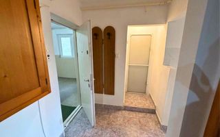 Garsonieră decomandată zona lenin etaj 2 29 mp la 5 minute de centru - Poză 6