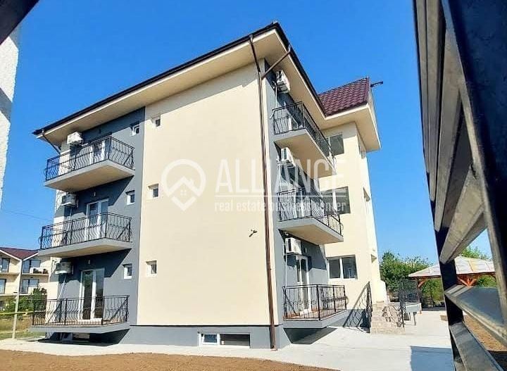 EXCLUSIVITATE - Vilă de vânzare în statiunea Venus ( cod 12 ) - Poză 1