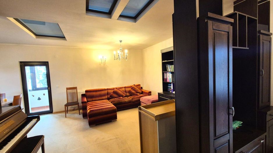 Comision 0 - Apartament în vilă, spațios, priveliște spre cabana Postăvaru - Poză 9