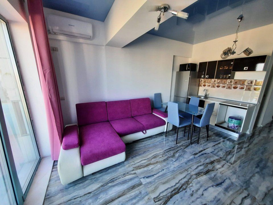 Studio in prima linie 32 mp  Et. 5/6  An 2000  Mamamia Zev Mediteraneo - Poză 1