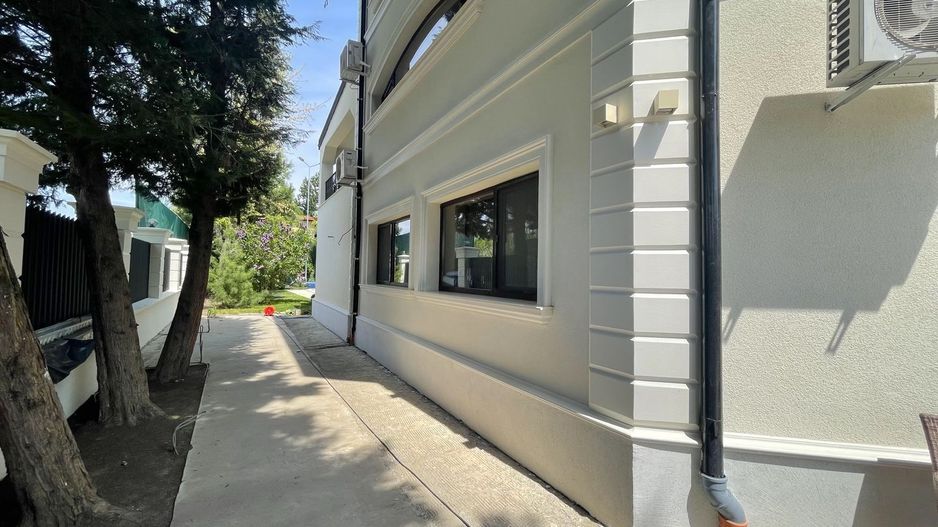 Eleganță în Vila de Excepție  |   Vila cu piscina încălzită - Poză 16