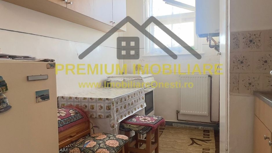 Apartament 2 camere decomandat zona centrala 36,500 euro negociabil - Poză 3