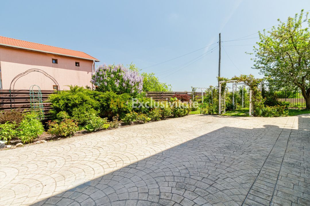 Casa cu suflet si gradina spectaculoasa - Poză 23