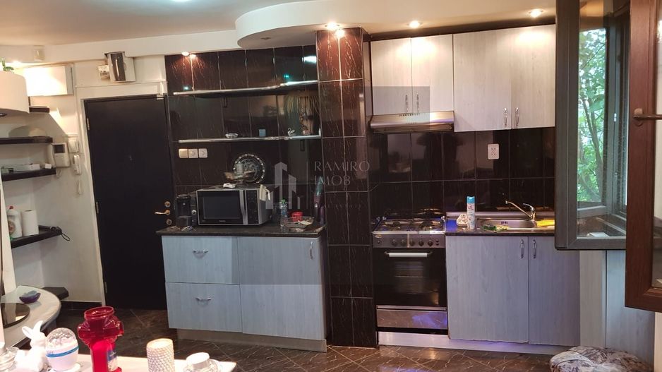 Apartament 3 camere decomandat Drumul Taberei - Poză 10
