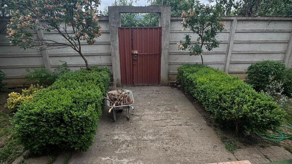 Casa de închiriat 7 camere Sector 4, ideal pentru clinica, gradinita - Poză 10