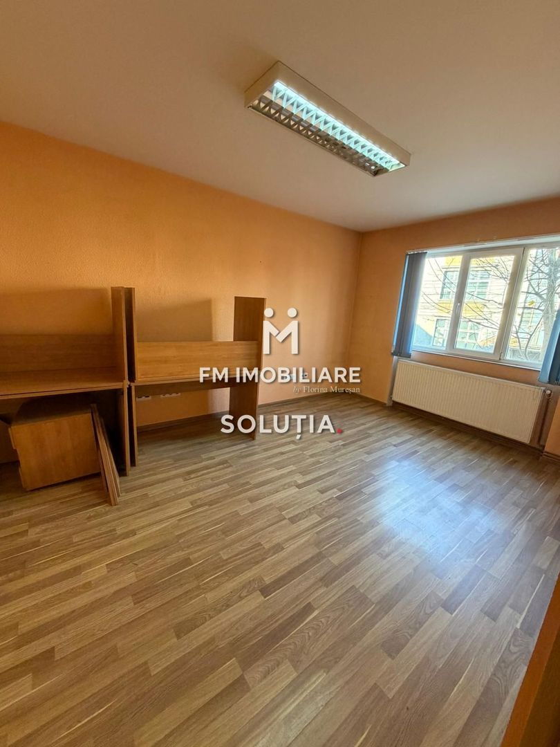 Apartament de vanzare 2 camere , etaj 1 - zona Piata Revolutiei - Poză 1
