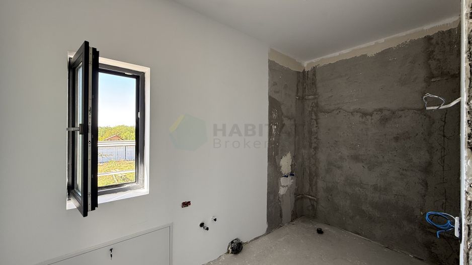 Vila 5 camere Tunari langa Cosmopolis - Poză 12
