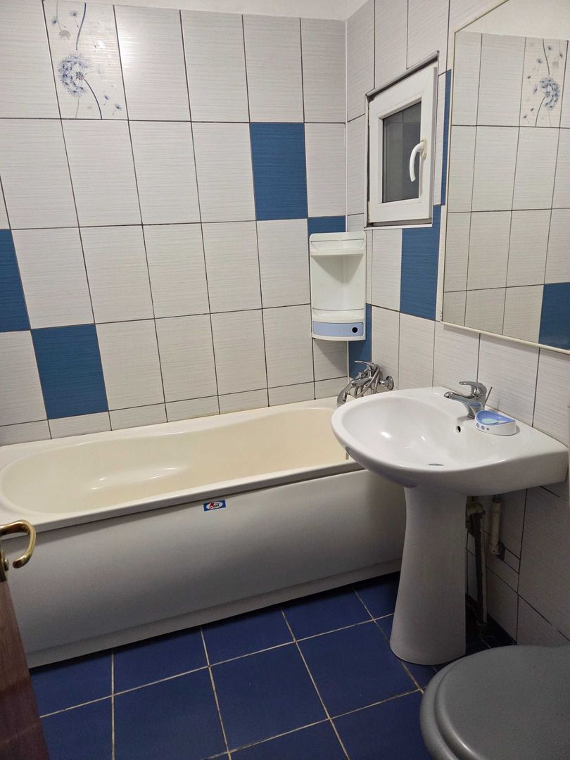 De vanzare apartament 3 camere Gorjului - Poză 6
