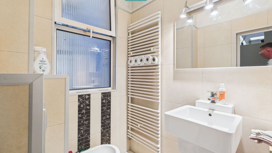 Apartament  cu 4 camere vintage ultracentral - Poză 4