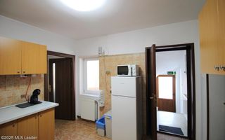 Salcamilor - Bd. Dacia, Vila renovata 223 mp utili, inchiriata! - Poză 22