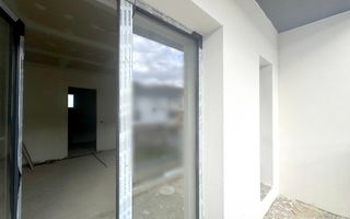 Casa tip triplex in zona Terra. - Poză 9