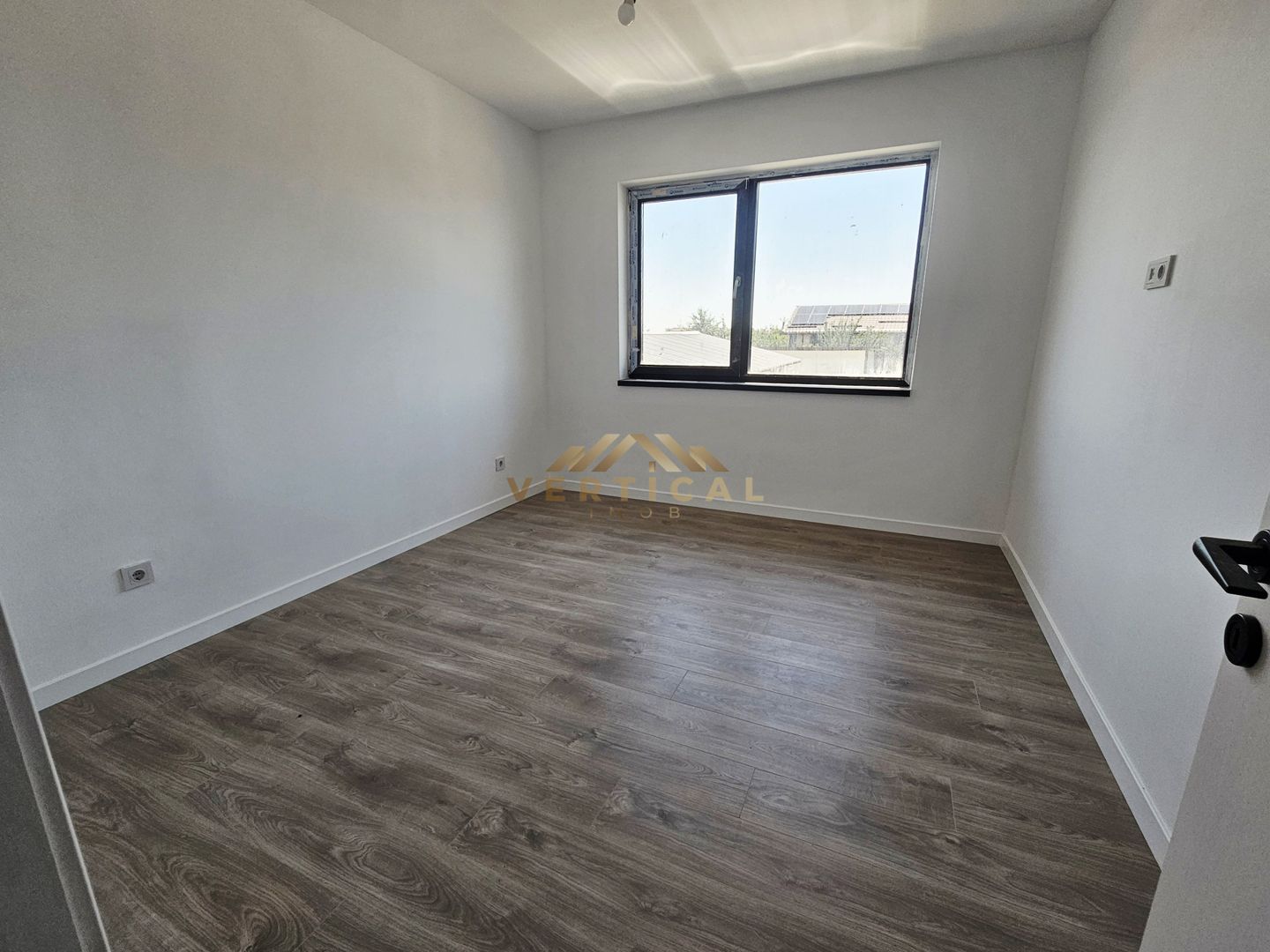 Vila 4 camere in centrul comunei Berceni - Poză 16