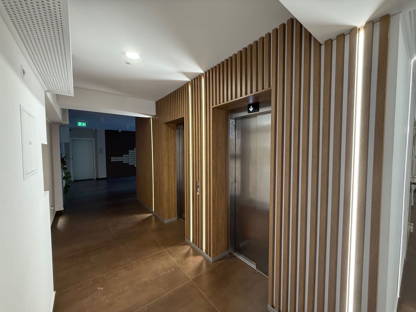 Apartament 4 Camere de Vanzare - Poză 28